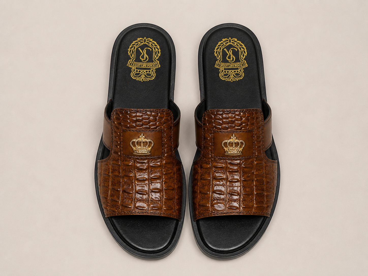 HD CROWN BROWN SLIPPER
