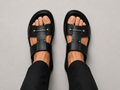 CL BLACK N SLIPPER
